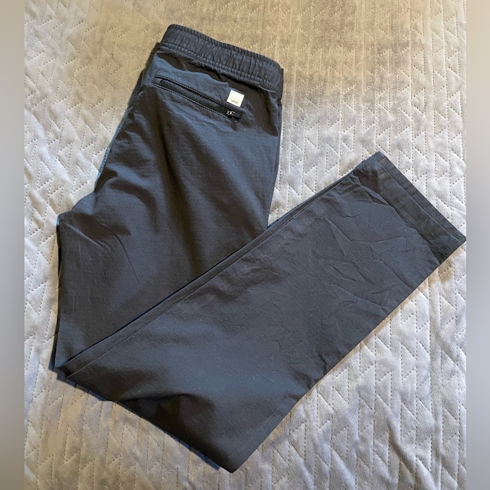 Vuori ripstop pants women’s size medium gray pre-owned condition